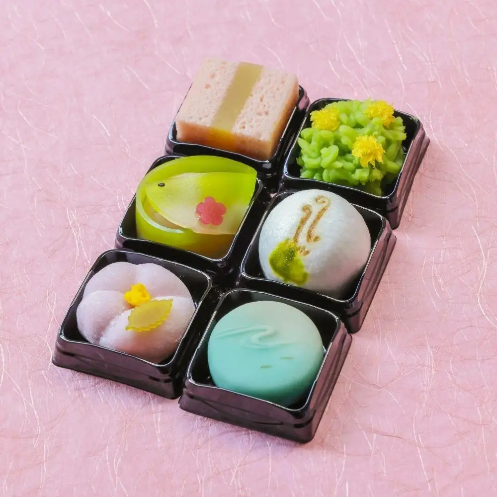 【鍵長】季節の上生菓子 8個入り | 京都 老舗和菓子 セット［ 工芸菓子の名工 季節のお菓子 練り切り 饅頭  生菓子 茶道 スイーツ お菓子 おいしい おやつ お取り寄せ 通販 送料無料 ふるさと納税 ］