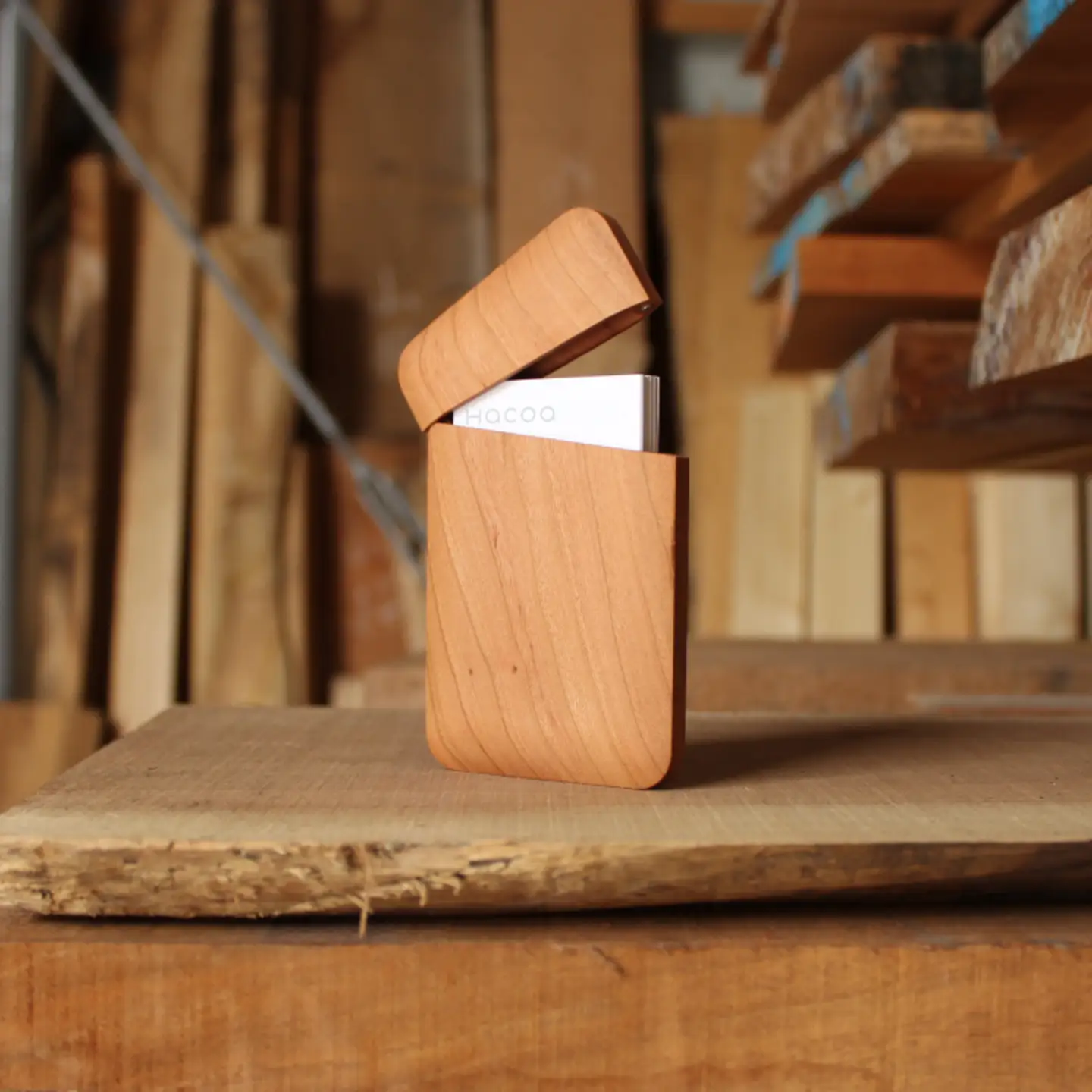 【Hacoa】おしゃれで美しいデザインの木製名刺入れ チェリー「Card Case Gentle」