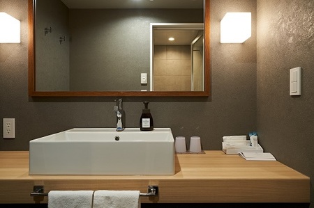 「ホテル縁道」ジュニアスイート「TSUBAKI」 宿泊優待券（1泊食事なし）1組2名様