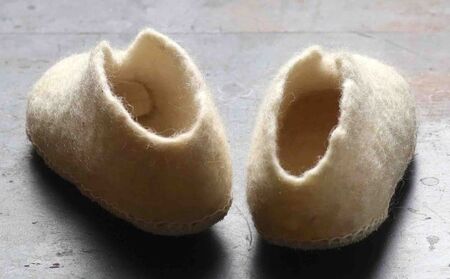 ベビーシューズ Sサイズ（12cm）【北海道美深】 織物 スリッパ 日用品 