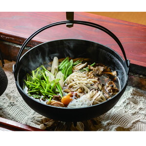 鍋セット 7～8人前 白神地鶏 稲庭うどん 寄せ鍋 セット 野菜付き 平飼い 地鶏 鶏鍋 白神特選　シャディハッピー