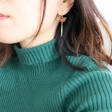 彼岸花のピアス_装飾品・工芸品 ピアス・イヤリング アクセサリー _【1454521】
