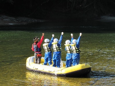 最上川 ラフティング 体験 1名様分 体験型 川下り 山形県 朝日町 アクティビティ 自然 レジャー 川 アウトドア スポーツ ウォータースポーツ チケット