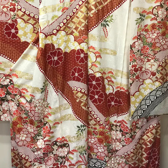 着物専門店「樋口屋」成人式の前撮り撮影会付コミコミプラン【振袖購入Cコース】 No.425