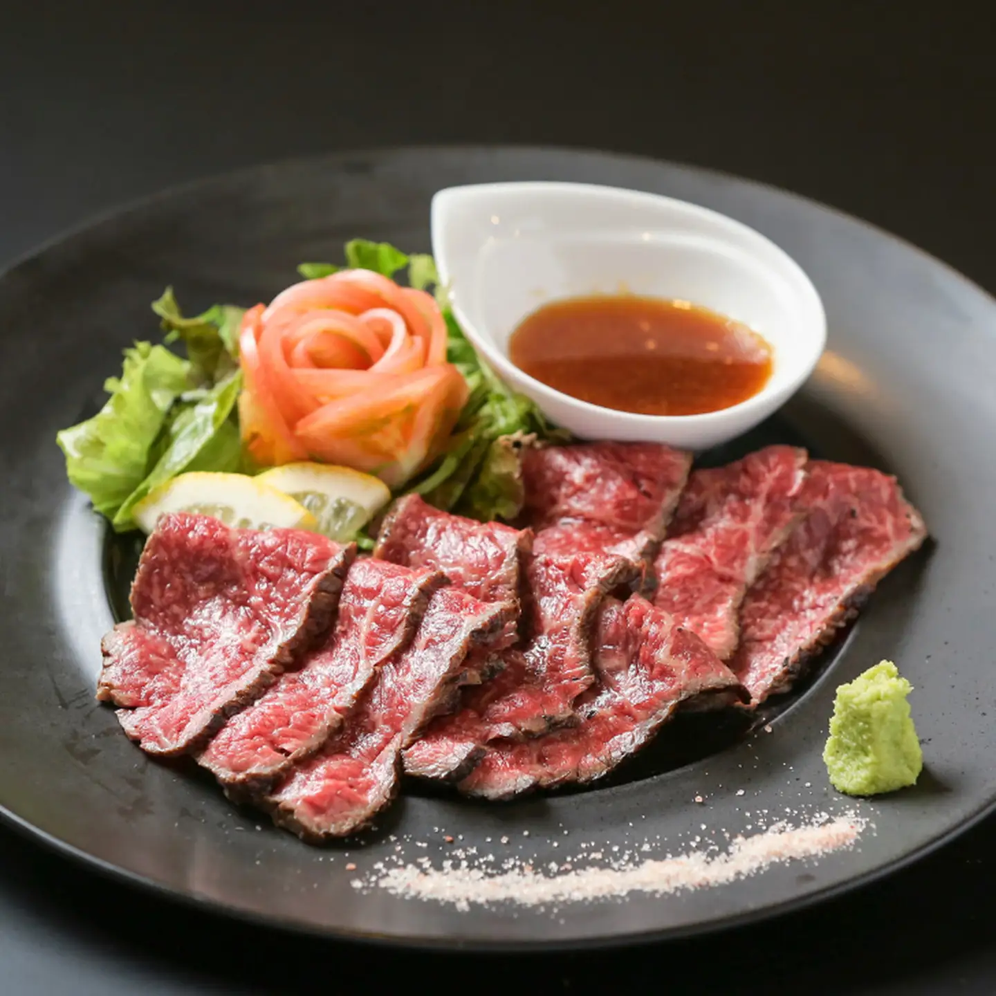 佐賀牛ローストビーフ 250g 自家製タレ付き：B190-015