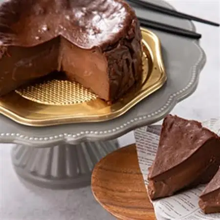 【冷蔵】半熟とろとろチョコレートバスクチーズケーキ(1ホール5号)_菓子・スイーツ ケーキ  _【配送不可地域：離島】【1502936】