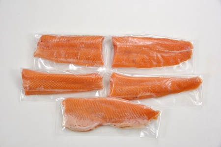 北海道 国産ドナルドサーモン(生食用) 500g  鮭 サーモン 人気サーモン サケ 国産サーモン 冷凍 小分け 鮭 500g 4パック前後
