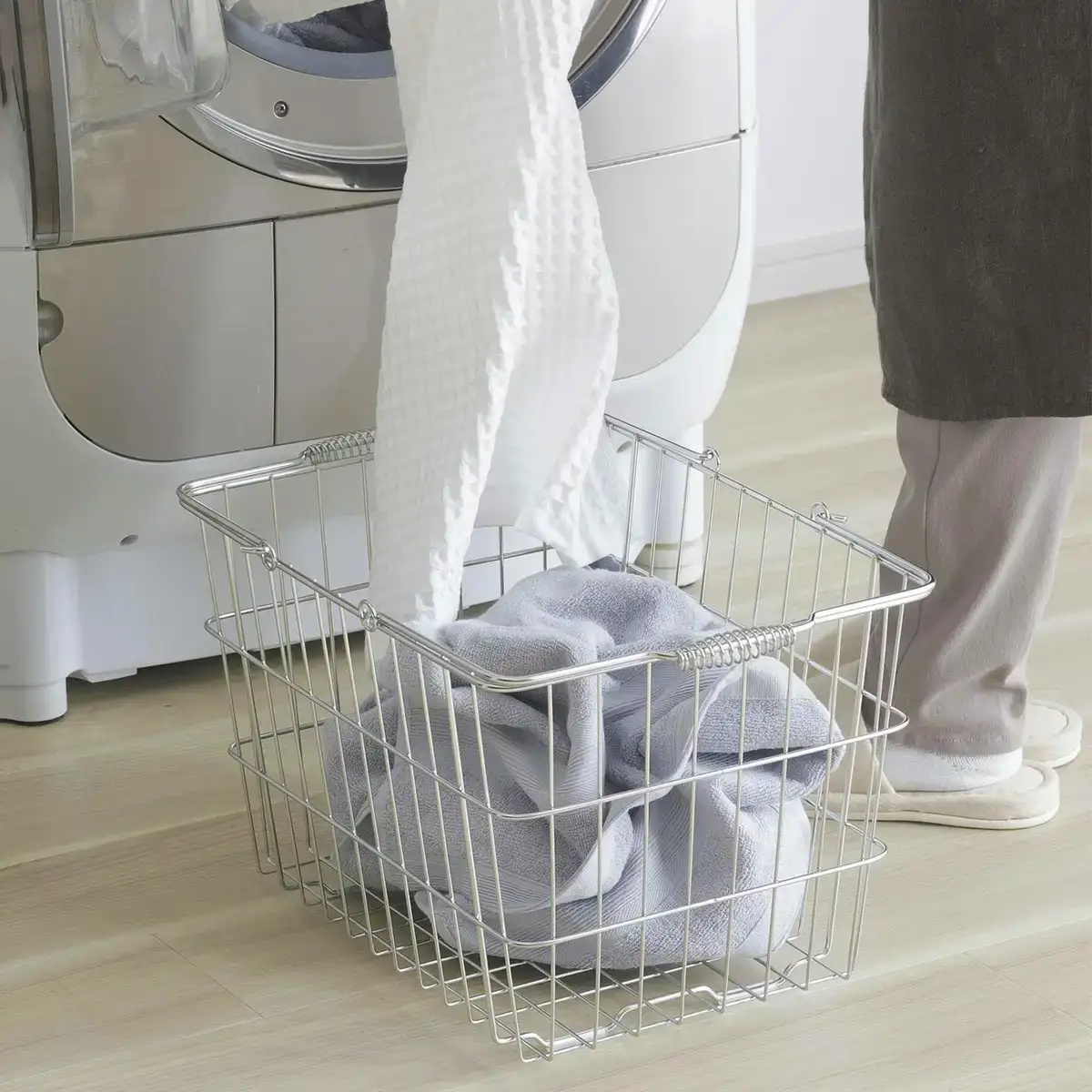 [家事問屋] 取って付きバスケット 大 ハンドル付 タオル収納 ステンレス製 キッチン用品 ランドリー用品 燕三条製 下村企販 新生活 【022S074】