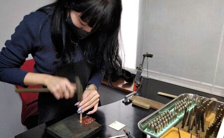 彫金 刻印 バングル 石付き 制作 体験 コース 2名 FABBRICA OSAWA ／ 体験チケット