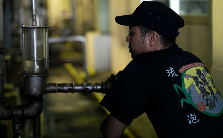  泡盛【久米島の久米仙】「ブラック30度パウチタイプ 500ml」×6本 焼酎 アルコール 酒