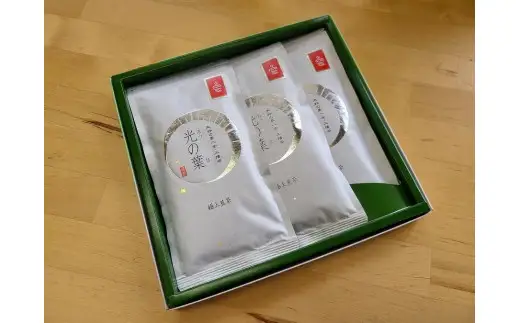 【ギフト用】奥八女上陽茶 極上煎茶「光の葉」100g×3本セット箱  茶 お茶 八女茶 緑茶 福岡県 八女市 178-001-GFT