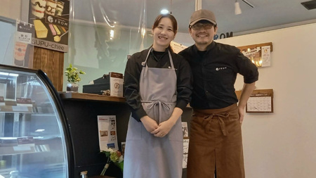 1551 贅沢 伊勢茶　たっぷり チーズテリーヌ 1本 FROM 伊勢志摩 ふるさと納税 スイーツ チーズケーキ デザート 菓子 お菓子 テリーヌ 濃厚 専門店 冷凍 プチ贅沢  卵 生クリーム バター メープル ギフト 贈答 お祝い ご褒美 伊勢市