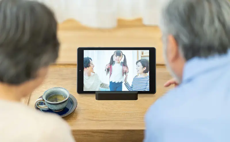 タブレット 8インチ TM083M4V1-B ブラック アイリスオーヤマ LUCA