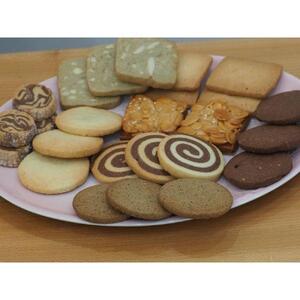 米粉クッキー缶　約25枚入り