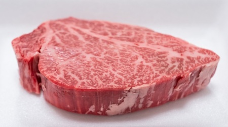 【近江牛 ステーキ用(ヒレ3枚)】肉 牛肉 和牛 黒毛和牛 ステーキ肉 国産 バーベキュー 贈り物 ブランド牛 三大和牛 ギフト プレゼント 冷凍 滋賀県 竜王 ふるさと納税