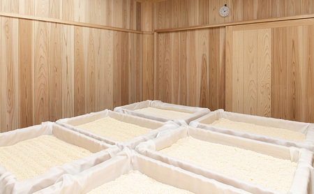 味噌セット 12割 麹味噌 赤 白 1kg (各500g) みそ 味噌 ミソ 信州味噌 信州みそ こうじみそ さっぱり 甘め みそ汁 味噌汁 調味料 米みそ 米味噌 長野 長野県 上田市