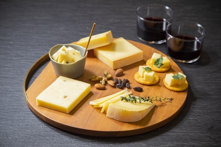 ＼＼北海道産 チーズ 高評価 ／／　鶴居村 ナチュラルチーズ 鶴居　６個セット 【定期便】 【6か月連続お届け】