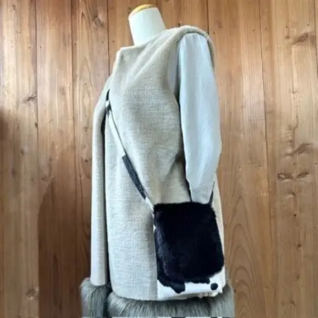 OKADA TEXTILE MINIサコッシュ エコファーバッグ ホルスタイン柄白黒_装飾品・工芸品 トートバッグ・ショルダーバッグ 鞄・バッグ かばん カバン_【1511930】