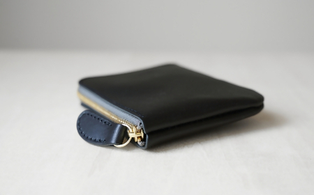 ヌメ革のミニジップウォレット　クロ【affordance】[H4571]