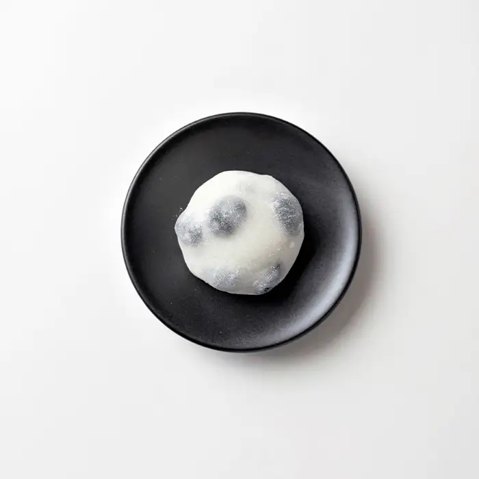 52-02和菓子の王道！黒豆大福１５個（里山工房和菓子たむら）