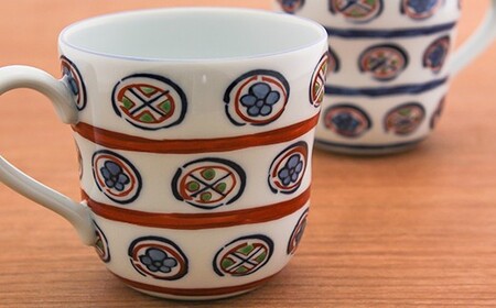 源右衛門窯 染錦丸紋割 組マグカップ 食器 マグカップ ペア 2個 セット 有田焼 マグカップ 縁起 マグカップ 吉祥文様 マグカップ 伝統 マグカップ 和風 A110-54