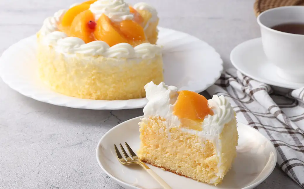 【長崎レトロスイーツ】アントルメシース 5号 スイーツ デザート ケーキ 生クリーム 黄桃 パイナップル レトロ 梅月堂 長崎
