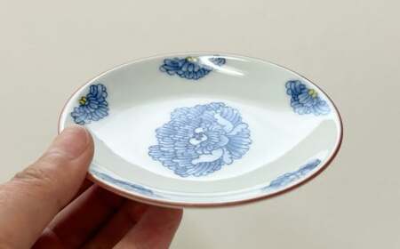 有田焼 手描きボタン柄 小皿【起山窯】食器 器 うつわ 皿 小皿 取皿 菓子皿 デザート皿 プレート 染付 牡丹 ぼたん 電子レンジ対応 A15-326