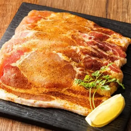 北海道産 豚肉 味付き スパイシーポーク(カレー味) 50g×3枚_北海道産 豚肉 ポーク カレー味 フライパン スパイシー カレー ジョイパックチキン 一人暮らし セット おかず 小分け 冷凍 肉 絶品 人気 ヒロセ 北海道 釧路町 釧路超 特産品 _【配送不可地域：離島】【1547382】
