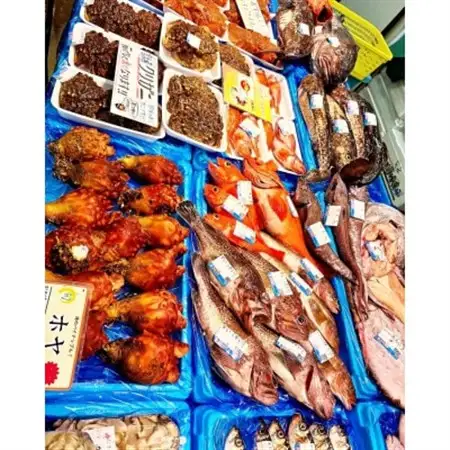 【三陸厳選】岩船商店おまかせ海産物詰め合わせセット(1)_魚介・海産物  貝   魚介・海産物  鮮魚   魚介・海産物 わかめ 海苔・海藻 ワカメ_【配送不可地域：離島・沖縄県・九州】【1523122】