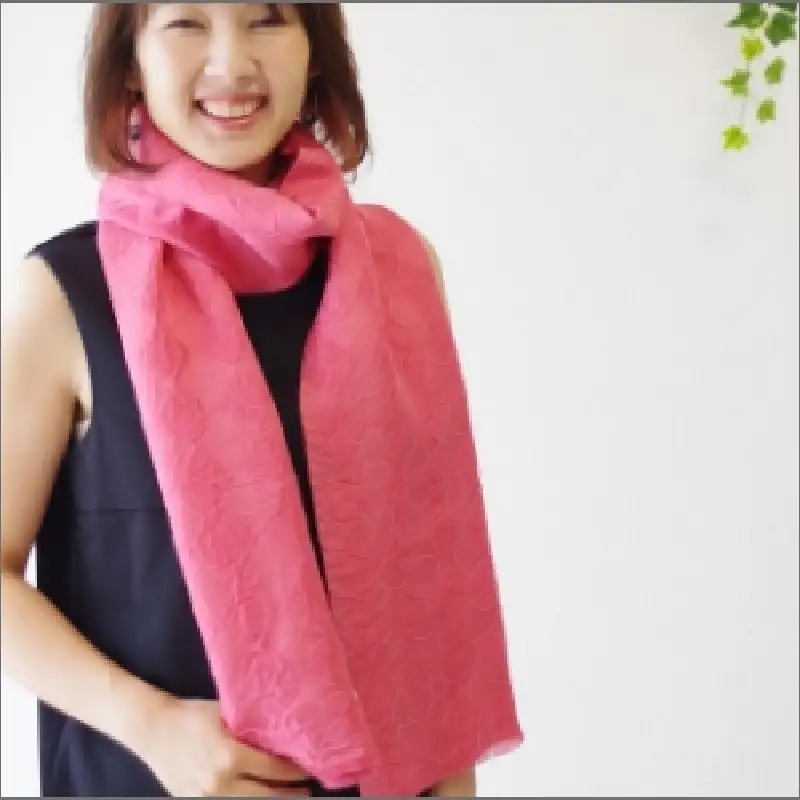 フィルタンゴ ストール【洗える丹後ちりめんのシルク】バラ格子柄　ローズピンク ギフトにもおすすめ。