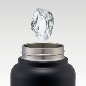 【スクリューハンドル付きマグボトル】1000ml 水筒 保温保冷「ブラック」 〈スケーター株式会社〉 チタン製 マグボトル アウトドア 直飲み 11-015