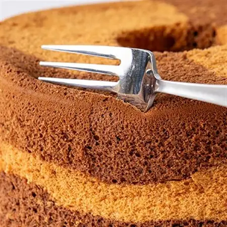 【お母さん目線の手作りケーキです】小池糀店の甘酒を使用した無添加ココアマーブルシフォンケーキ【配送不可地域：離島】【1462014】