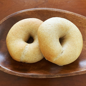 [ふわもちベーグル] 人気の4種 (プレーン2個・全粒粉2個・チョコ2個・紅茶2個) [1648]