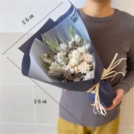 信州 八ヶ岳の麓から贈るドライフラワースワッグ M(ホワイト＆ブルー)_花・観葉植物 造花・プリザーブドフラワー 花 _【1563980】