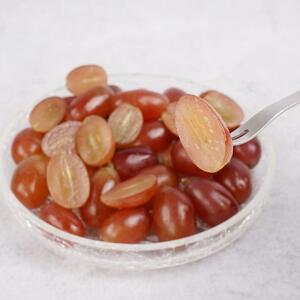 ぶどう 2026年  紫苑 しえん粒だけ 約2kg 家庭用 ギフト 農林大臣賞2回受賞  贈答用 贈り物 岡山 果物 フルーツ  採りたて発送 農家直送 数量限定 新鮮 10月上旬から発送