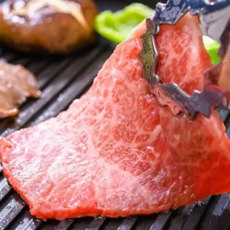 【A4～A5】博多和牛赤身モモ焼肉用　500g(大牟田市)_肉 焼肉 牛肉 やきにく ヤキニク バーベキュー  肉 黒毛和牛 牛肉 _【配送不可地域：離島】【1560694】
