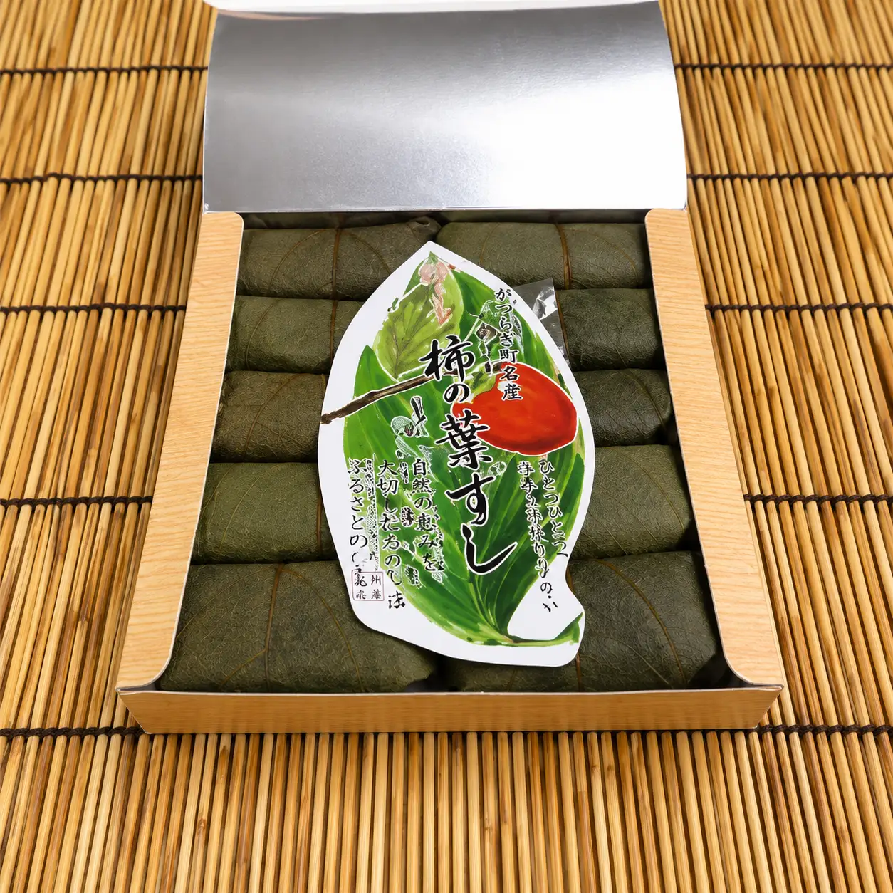 一つ一つ手作業で作られた「柿の葉寿司」サバ１箱・鮭１箱セット【A137-frks059】