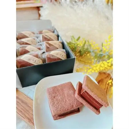 濃厚生チョコ咲く咲くココアクッキーサンド8個入り【配送不可地域：離島】【1564749】