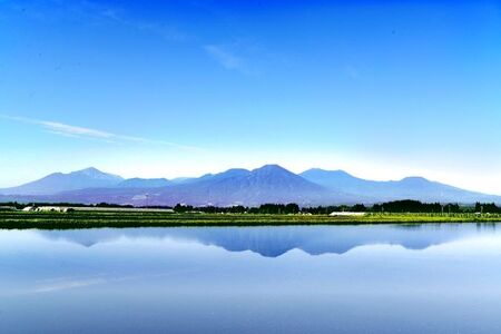 【定期便・霧島連山天然水 年12回】ミネラルたっぷり中硬水 細野の天然水1,020ml×12本×12回 ミネラルウォーター
