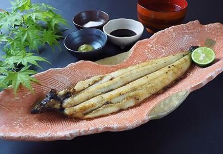 1663 伊勢うなぎの詰め合わせセット　鰻　ウナギ　ふっくら　香ばしい　白焼き　蒲焼き　かばやき　肝焼き　清流宮川　伊勢志摩　伊勢市産　秘伝のタレ　うな重　うな丼　ひつまぶし　国産
