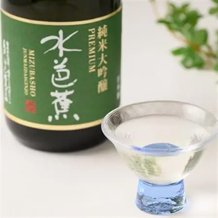 水芭蕉 純米大吟醸プレミアム720ML (木箱入り)_酒・アルコール 純米大吟醸 日本酒 sake サケ_【1573047】