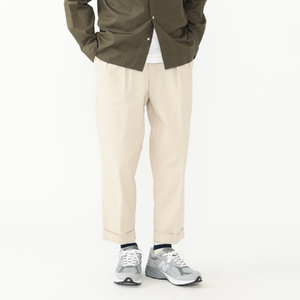 BEAMS PLUS 2プリーツ ツイル パンツ　CEMENT　S