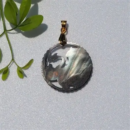 25ミリ!優美な鳳凰のペンダント　黒蝶貝_装飾品・工芸品 ペンダント・ネックレス アクセサリー _【1261282】