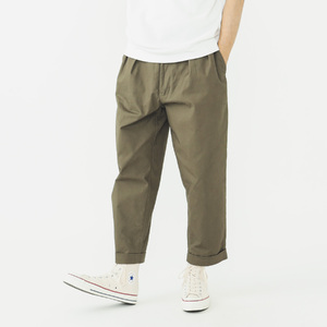 BEAMS PLUS 2プリーツ ツイル パンツ　OLIVE　XS