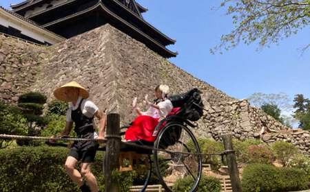 旅行 夫婦俥夫がご案内！水都・松江の旅！【人力車で巡る指定有形文化財・興雲閣コース】（30分・2名乗/1台）島根県松江市/水の都を走る人力車「まつ笑」[ALGR001] 旅行 旅行