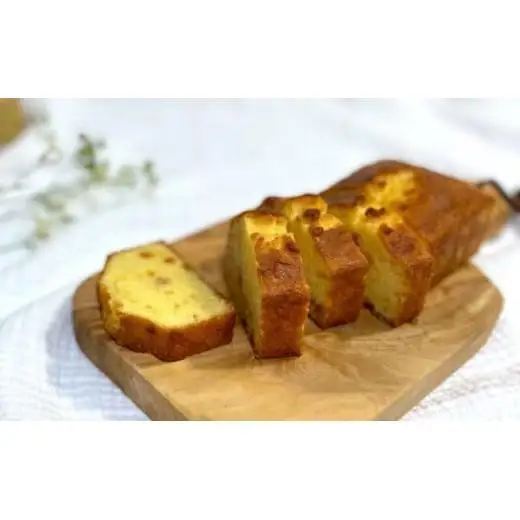 保存料・着色料は使用せず、三重県産高級小麦粉を使ったHideka.5のパウンドケーキ　オレンジ　フルサイズ1本　Hideka.5【パウンドケーキ お取り寄せ グルメ スイーツ お菓子 おやつ 洋菓子 ケーキ かぶせ茶 お茶 黒豆 ギフト 贈り物 三重県 四日市市 四日市】