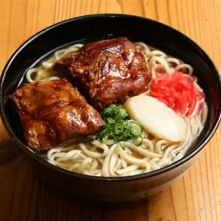 【毎月定期便】人気観光地「そば処 玉家」がお届けする沖縄そば(三枚肉/ソーキ)全2回【配送不可地域：離島】【4061266】
