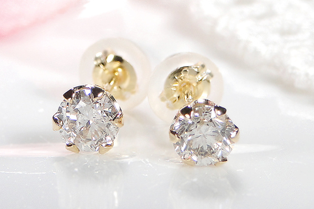 K18YG 【0.6ct】 一粒 ダイヤモンド スタッドピアス Emp0016-18Y SWAV036｜山梨県 昭和町 ジュエリー アクセサリー ギフト プレゼント 贈り物 記念日 誕生日 カジュアル フォーマル オケージョン