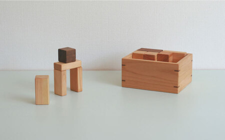 対馬ヒノキのつみ木≪対馬市≫【家具製作所kiiro】ヒノキ おもちゃ 子供 こども [WAL008]