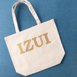 魔法の言葉「いずい」で「もちつもたれつ」IZUIトートバック(ナチュラル)